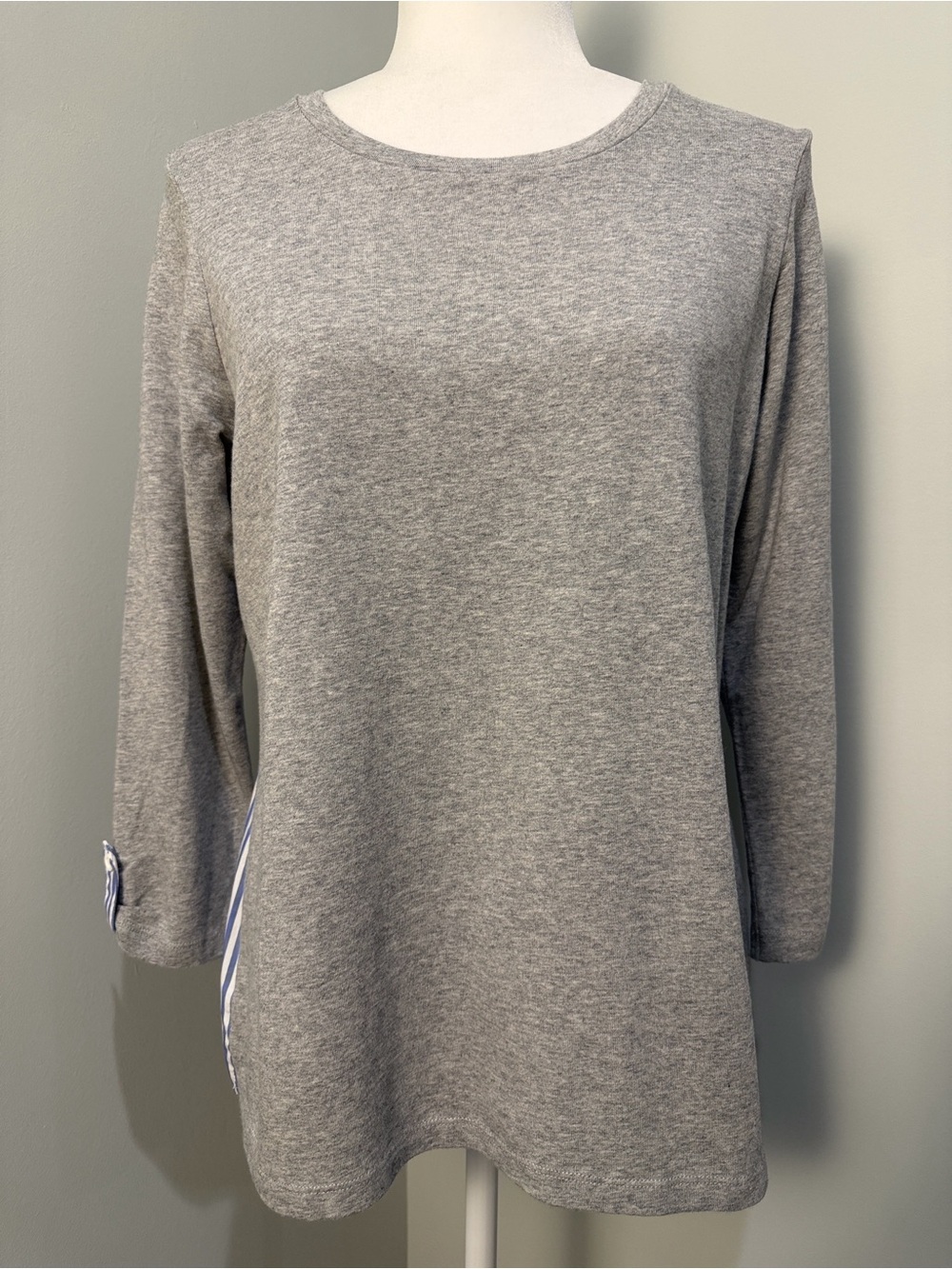 E.L.I Clothing Gray Long-Sleeve Crewneck Tunic with Blue Pinstripe Detail. Size